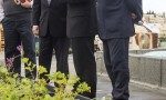  the PM explaining green roofs to the Minister